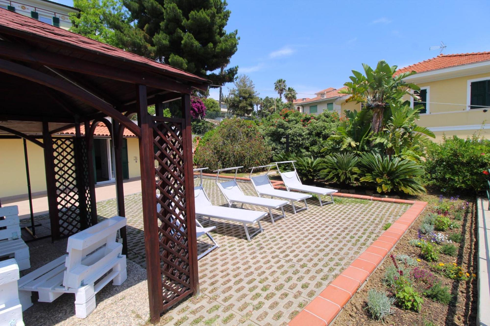 La Pace, Il Sole, Il Mare - Sanremo Casa Indipendente Vista Mare, Posto Auto Privato, Ampio Spazio Esterno Attrezzato, A Pochi Minuti Dalle Spiagge Exterior photo
