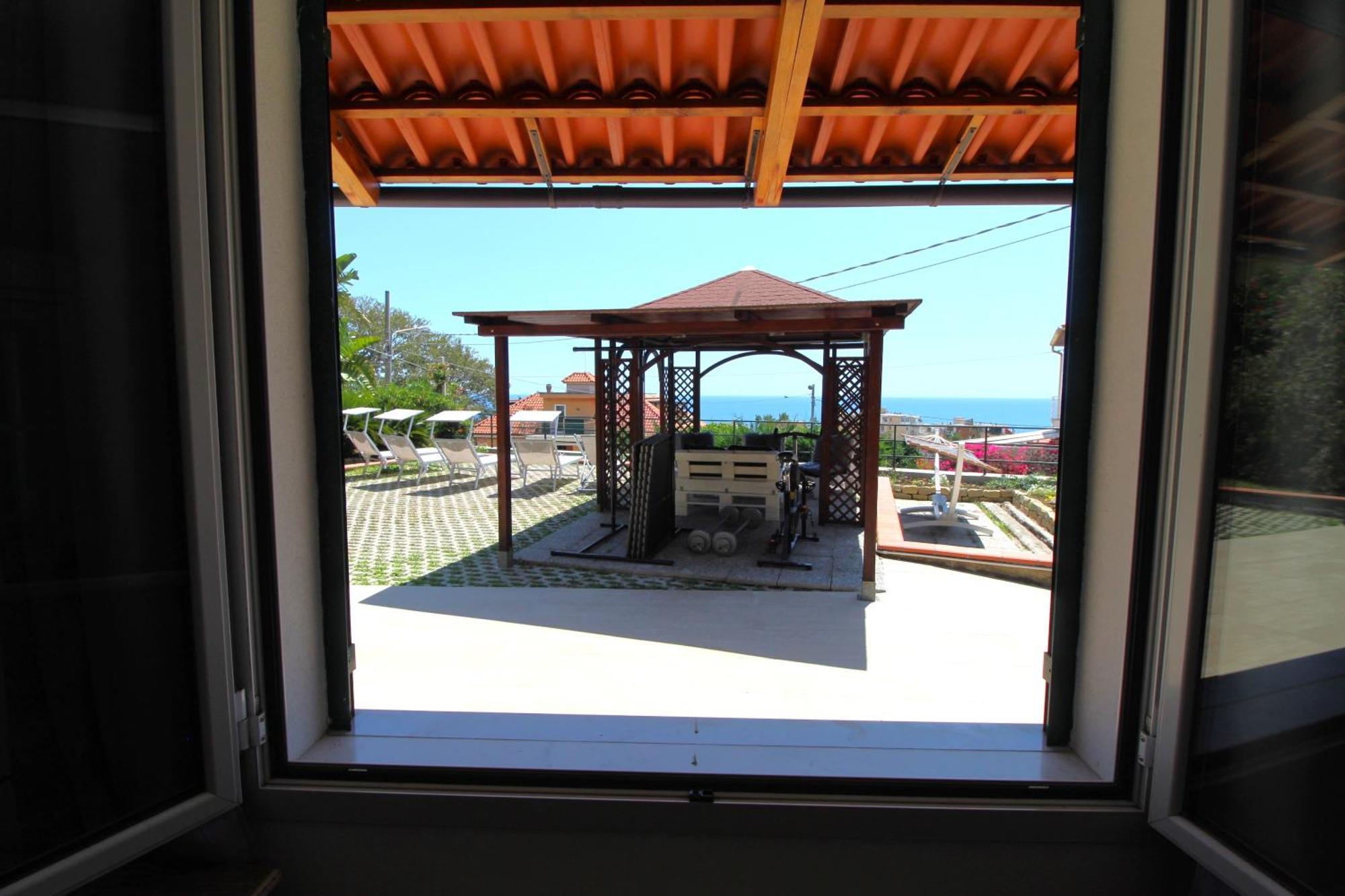 La Pace, Il Sole, Il Mare - Sanremo Casa Indipendente Vista Mare, Posto Auto Privato, Ampio Spazio Esterno Attrezzato, A Pochi Minuti Dalle Spiagge Exterior photo