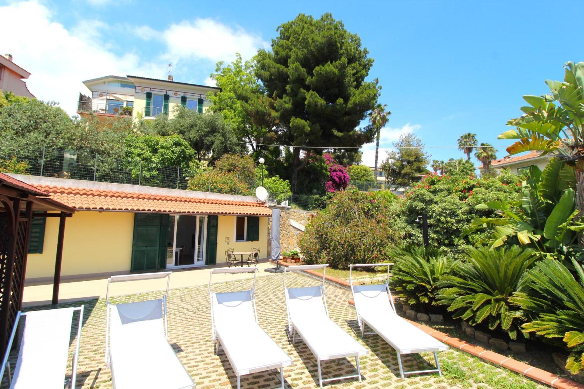 La Pace, Il Sole, Il Mare - Sanremo Casa Indipendente Vista Mare, Posto Auto Privato, Ampio Spazio Esterno Attrezzato, A Pochi Minuti Dalle Spiagge Exterior photo